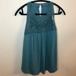 Faroro NWT Teal Sleeveless Crochet Top Medium
